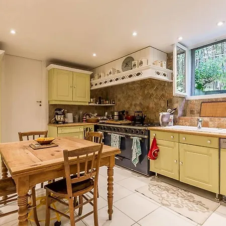 Spacious Wonderful House For 9 With Garden Didot パリ