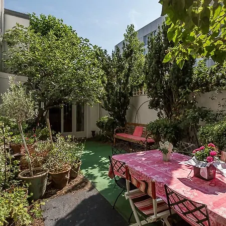 ゲストハウス Spacious Wonderful House For 9 With Garden Didot
