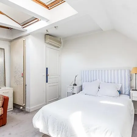 Spacious Wonderful House For 9 With Garden Didot ゲストハウス