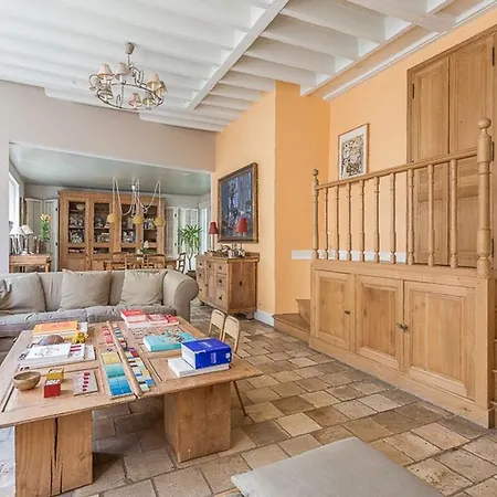 Spacious Wonderful House For 9 With Garden Didot ゲストハウス パリ